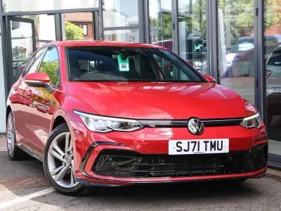 Used VW Golf VIII R-line 128 HP (94 kW) 2021 Red Hatchback