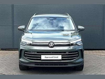Used VW Tiguan Elegance 150 HP (110 kW) 2025 Green SUV