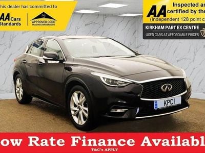Infiniti Q30