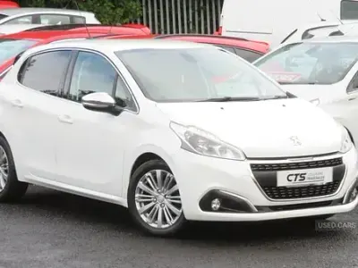 Used Peugeot 208 Allure 2018 White Hatchback
