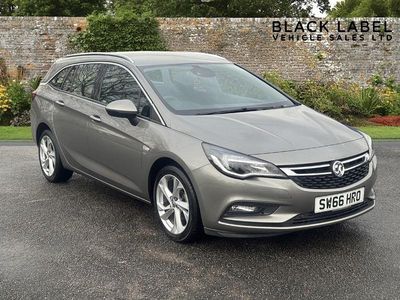 Used Vauxhall Astra SRi 150 HP (110 kW) 2017 Grey Estate