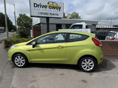 Used Ford Fiesta Zetec 82 HP (60 kW) 2011 Green Hatchback