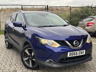 Blue Used 2016 Nissan Qashqai N-Connecta SUV | £5,995 (Fair price)