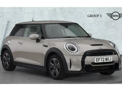 Usado Mini Cooper S Classic 178 HP (130 kW) 2022 Cinzento Citadino