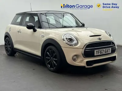 Used Mini Cooper S Hatch 2017 White Hatchback