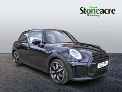 Usado Mini Cooper Comfort 134 CV (98 kW) 2023 Azul Utilitario