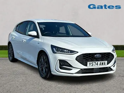 Used Ford Focus ST-Line 125 HP (91 kW) 2024 White Hatchback