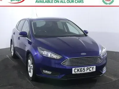 Used Ford Focus Zetec 125 HP (91 kW) 2015 Blue Hatchback