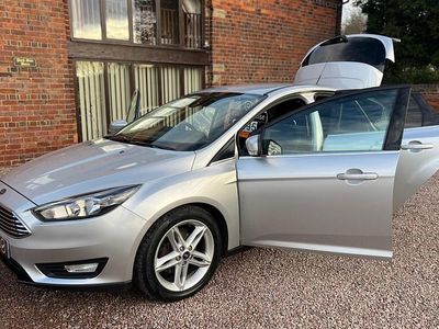 Used Ford Focus Zetec 120 HP (88 kW) 2016 Silver Hatchback