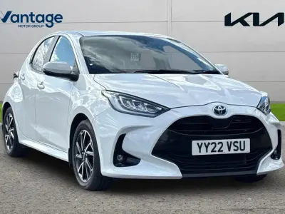Used Toyota Yaris Design 113 HP (83 kW) 2022 White Hatchback
