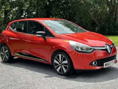 Used Renault Clio Dynamique 90 HP (66 kW) 2014 Red Hatchback
