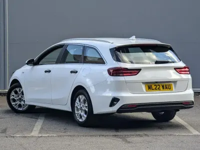 Used Kia Ceed Sportswagon 2022 White Estate