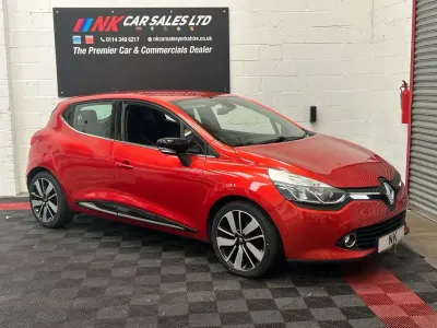 Used Renault Clio Dynamique 90 HP (66 kW) 2016 Red Hatchback