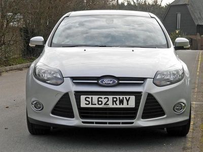 Used Ford Focus Zetec 2012 Silver Hatchback