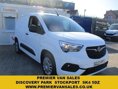 Used Vauxhall Combo Sportive 100 HP (73 kW) 2022 White MPV