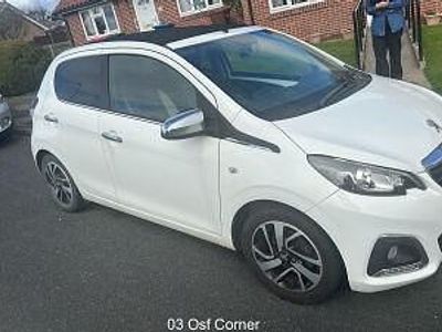 Used Peugeot 108 Allure 82 HP (60 kW) 2017 White Hatchback