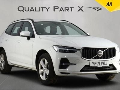 Used Volvo XC60 Momentum 2021 White SUV