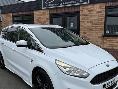 Begagnad Ford S-MAX Sport 180 HK (132 kW) 2016 Vit Minibuss