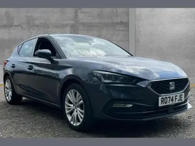 Begagnad Seat Leon SE Dynamic 113 HK (83 kW) 2024 Grå Halvkombi