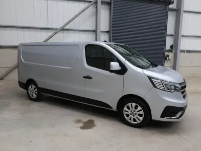 Used Renault Trafic 130 HP (95 kW) 2023 Grey MPV