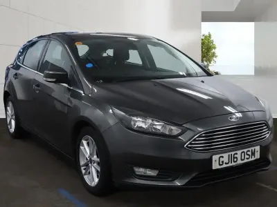 Used Ford Focus Zetec 125 HP (91 kW) 2016 Grey Hatchback