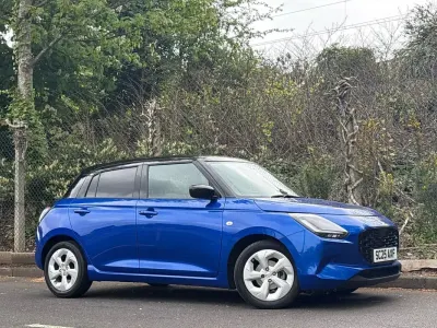 Używany Suzuki Swift 2025 Niebieski Hatchback