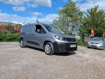 Used Peugeot Partner Premium 131 HP (96 kW) 2021 Grey MPV