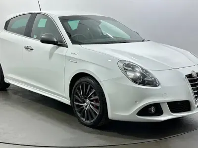 Used Alfa Romeo Giulietta Quadrifoglio Verde 170 HP (125 kW) 2015 White Hatchback