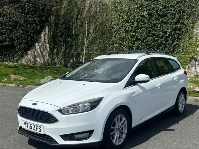 Usado Ford Focus Zetec 115 HP (84 kW) 2015 Branco Carrinha