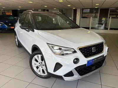 Begagnad Seat Arona Xperience 2023 Vit SUV