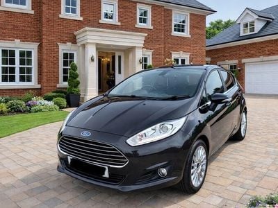 Black Used 2014 Ford Fiesta Titanium Hatchback | £2,995 (Good price)