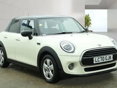 Begagnad Mini Cooper Classic 2020 Vit Halvkombi