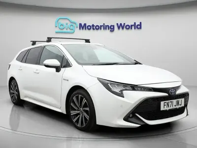 Usado Toyota Corolla Design 184 CV (135 kW) 2021 Blanco Familiar
