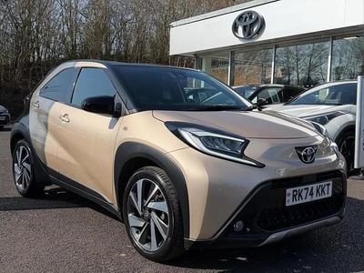 Używany Toyota Aygo X 72 KM (52 kW) 2024 Beżowy SUV