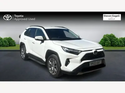 Begagnad Toyota RAV4 218 HK (160 kW) 2023 Vit SUV