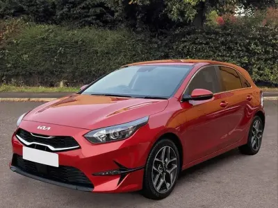 Gebraucht Kia Ceed 158 PS (116 kW) 2023 Rot Kleinwagen
