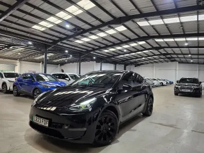 Used Tesla Model Y Long Range AWD 378 kW (514 HP) 2023 Black SUV