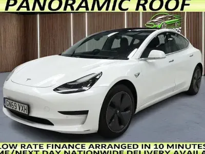Used Tesla Model 3 Standard Range 239 kW (325 HP) 2019 White Sedan