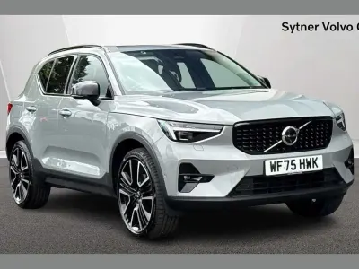 Usado Volvo XC40 Ultra 161 HP (118 kW) 2025 Cinzento SUV