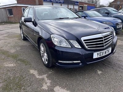 Begagnad Mercedes E220 Avantgarde 2011 Blå Sedan