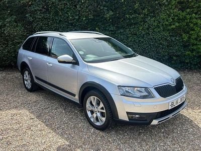Used Skoda Octavia Scout 4x4 184 HP (135 kW) 2016 Silver Estate