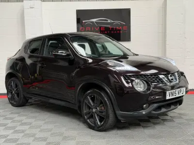 Usado Nissan Juke Acenta Premium 110 HP (80 kW) 2015 Preto SUV
