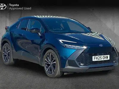 Used Toyota C-HR 140 HP (102 kW) 2025 Midnight teal SUV