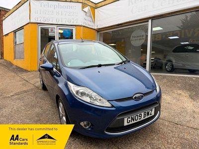 Used Ford Fiesta Zetec 96 HP (70 kW) 2010 Blue Hatchback
