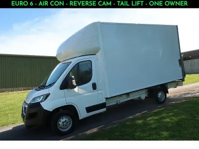Used Peugeot Boxer Business-Line 160 HP (117 kW) 2019 White Van