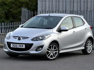 Used Mazda 2 Inclusive 100 HP (73 kW) 2011 Silver Hatchback
