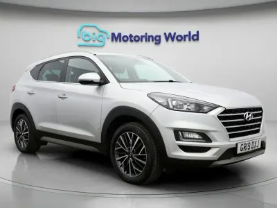Second-hand Hyundai Tucson Premium 177 CP (130 kW) 2019 Argintiu SUV