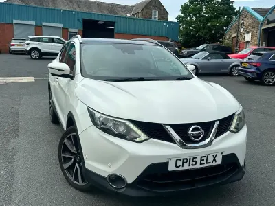 Used Nissan Qashqai Tekna 110 HP (80 kW) 2015 White SUV