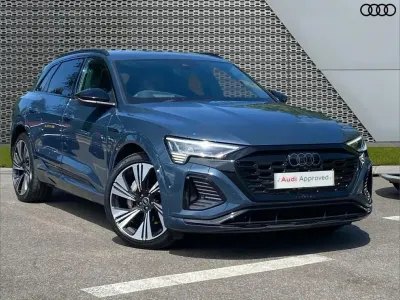 Used Audi Q8 e-tron Comfort 300 kW (408 HP) 2023 Blue SUV