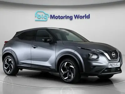 Begagnad Nissan Juke N-Connecta 114 HK (83 kW) 2023 Grå SUV